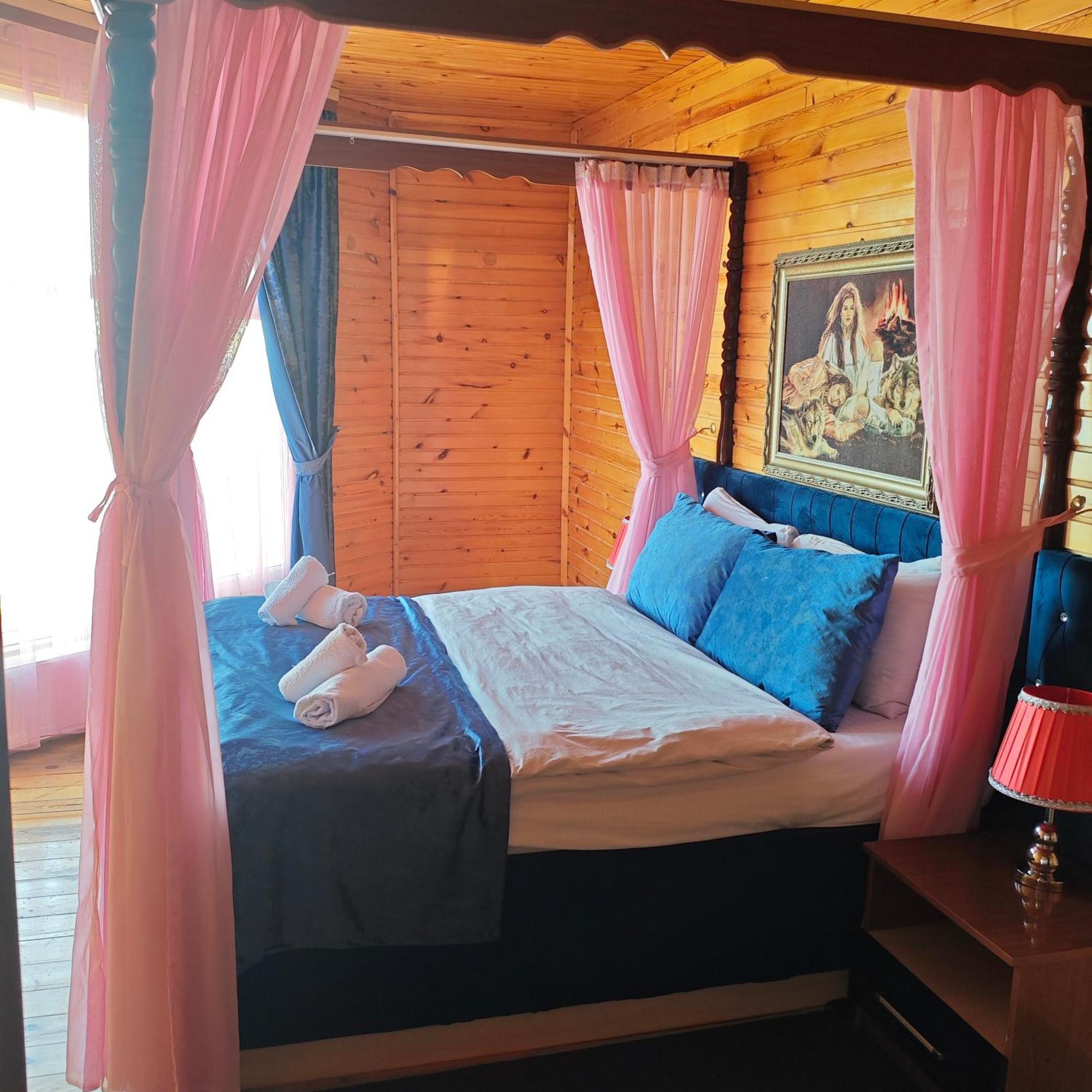 Kungut Hotel & Restaurant Şǝki Екстериор снимка